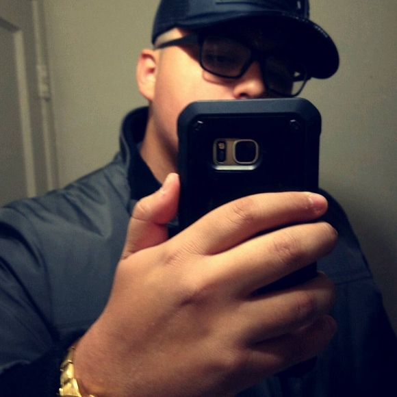 Meet your Posher, Alberto - Picture 1 of 1